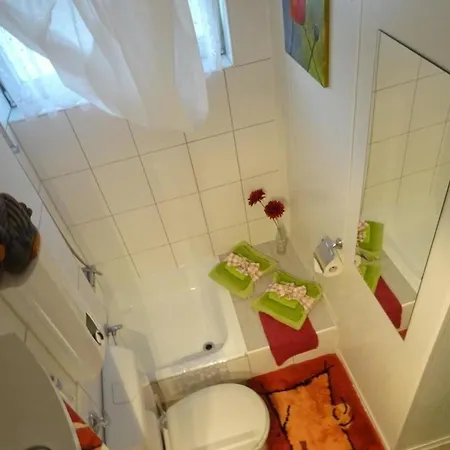 Mit Garten In Apartman
